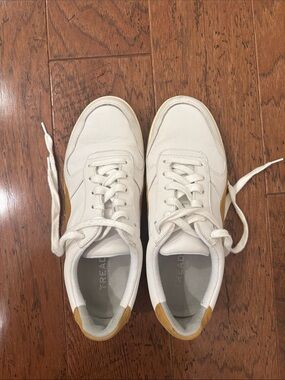 Everlane White and Tan Women’s Sneakers